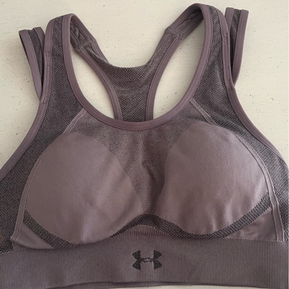 Woman’s Under Amour Sports Bra Size Small - Picture 2 of 4